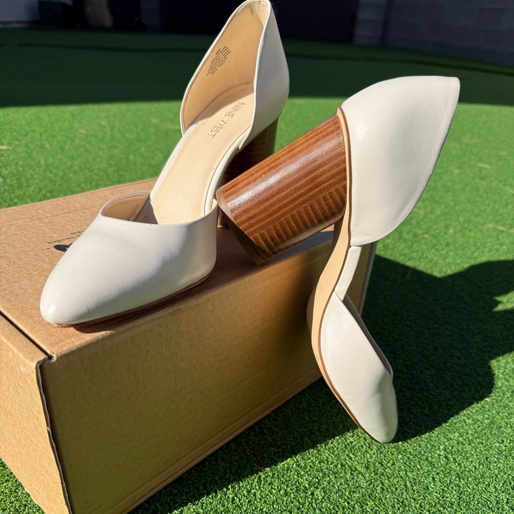 Nine West Cream Leather Heels with Wooden Block Heel Size 8.5